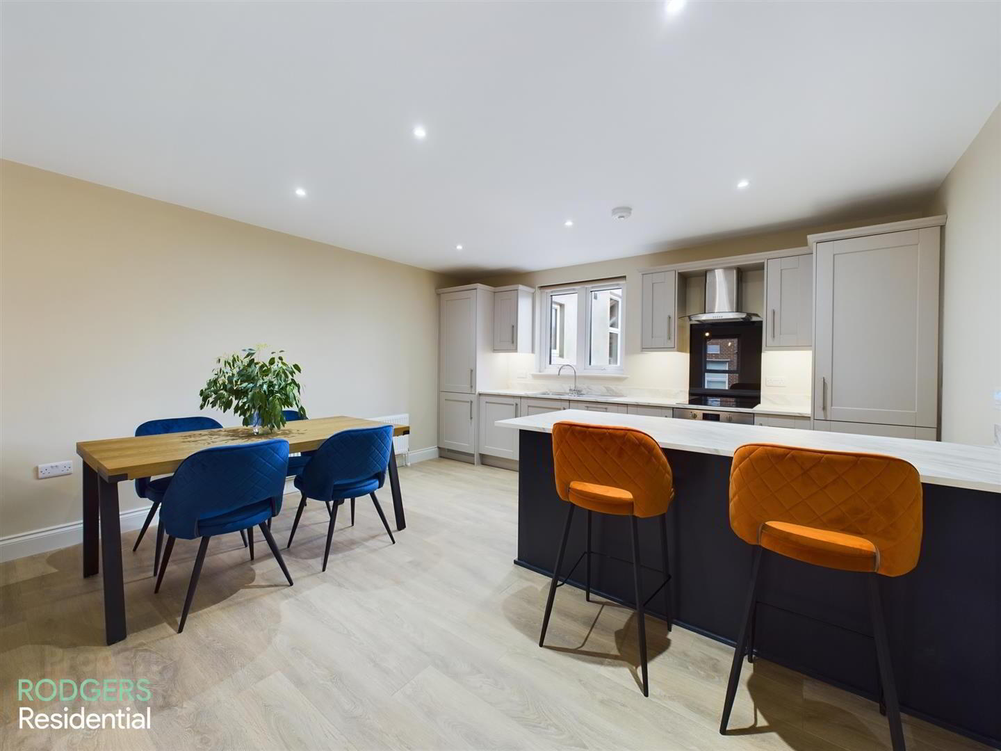 Apt 1, 14a Windsor Avenue 5 of 12