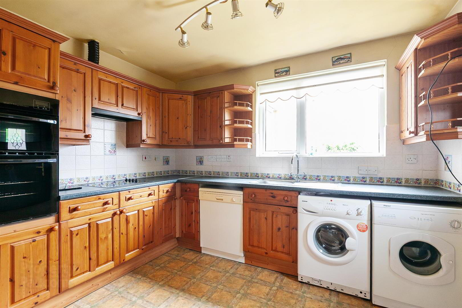 13 Glenwell Grove 8 of 20