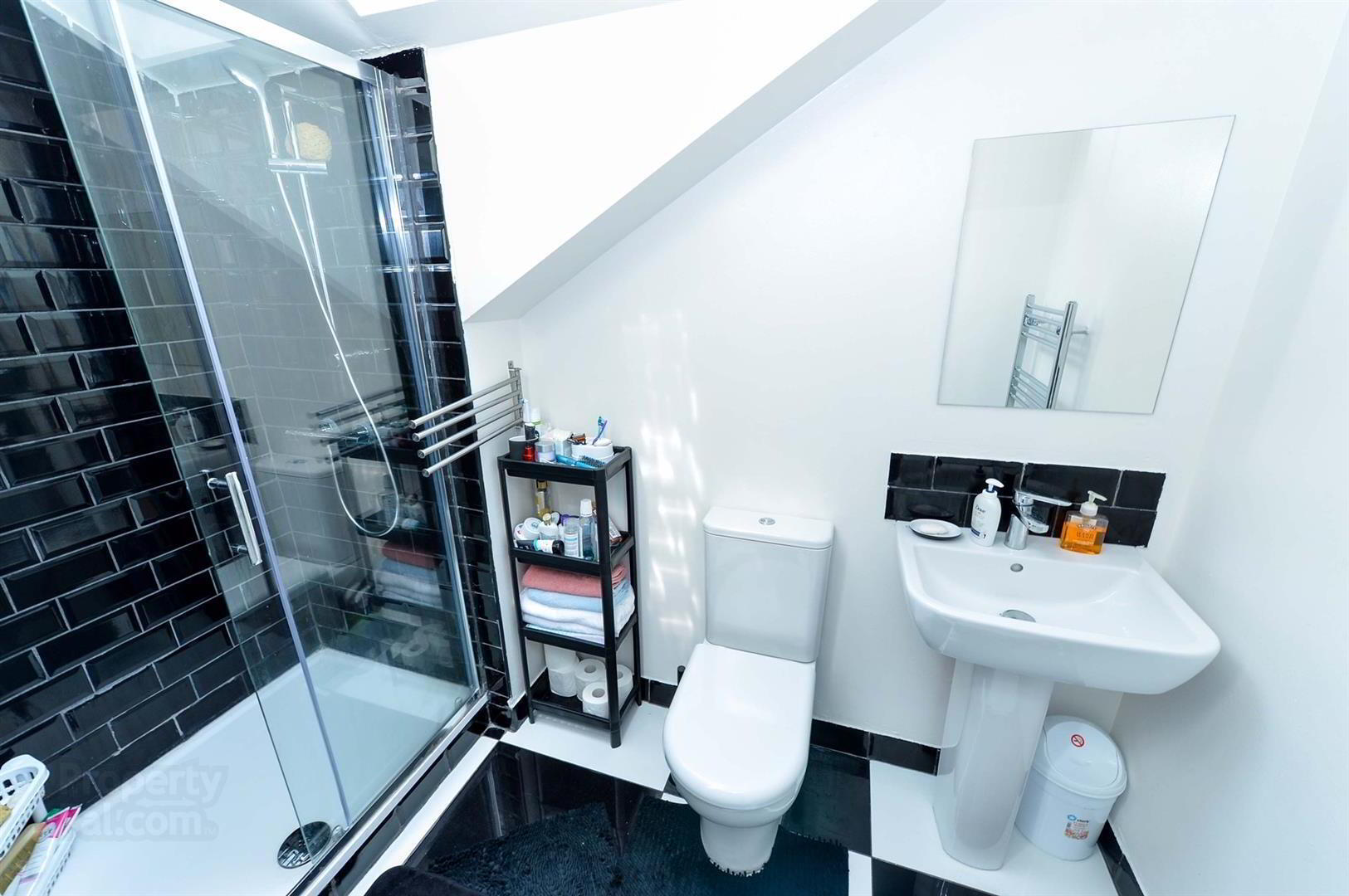 Apt 3, 43 Victoria Road 6 of 10