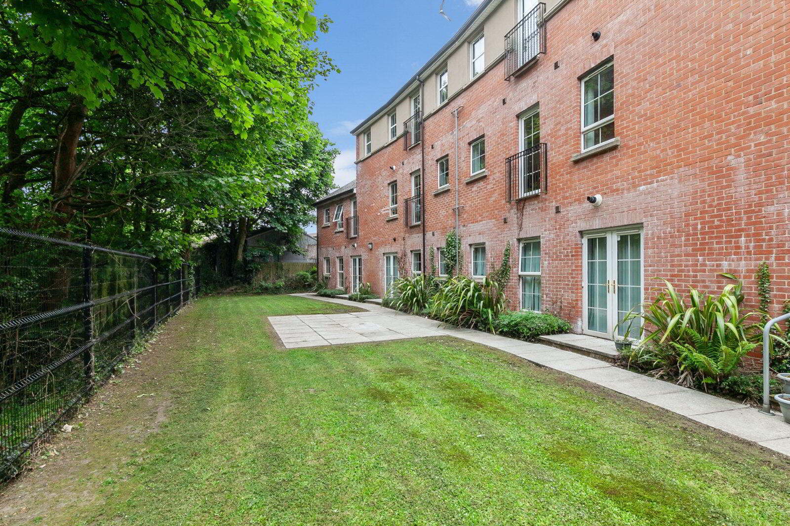74 Milfort Mews 10 of 10
