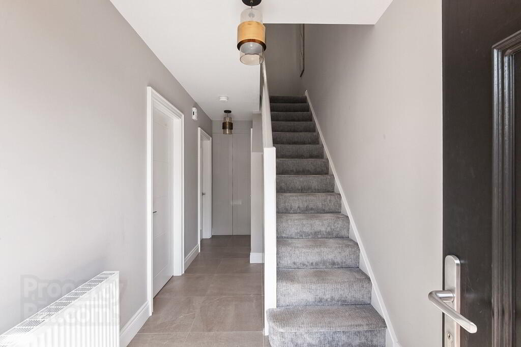 17b Upper Lisburn Road 3 of 35