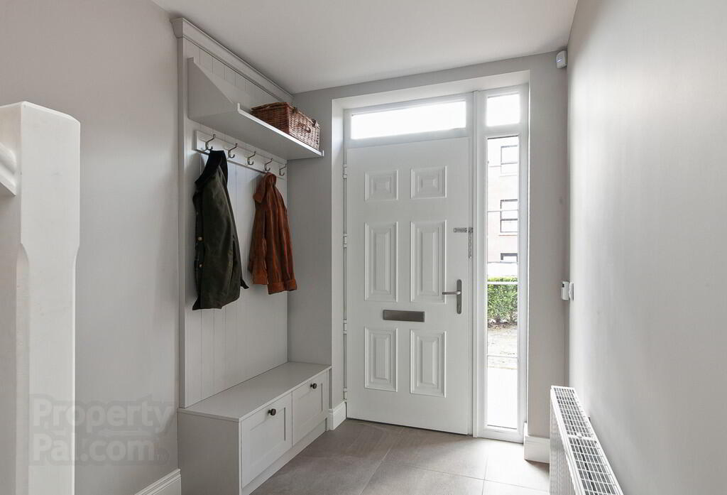 17b Upper Lisburn Road 4 of 35
