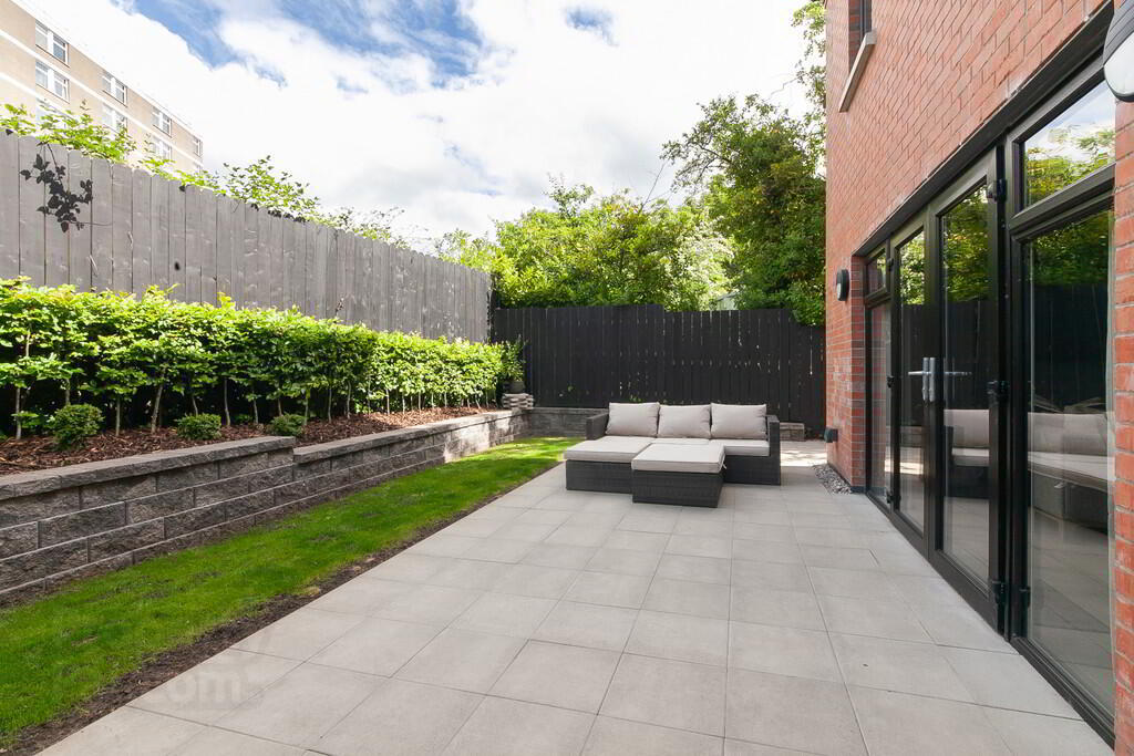 17b Upper Lisburn Road 32 of 35