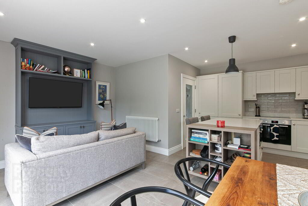 17b Upper Lisburn Road 14 of 35