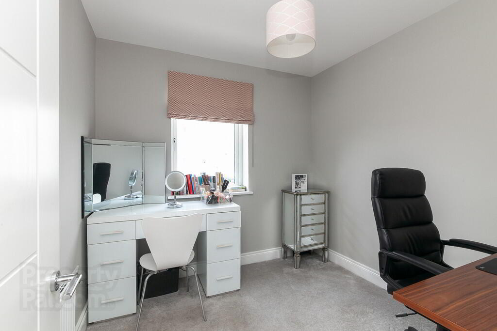 17b Upper Lisburn Road 21 of 35