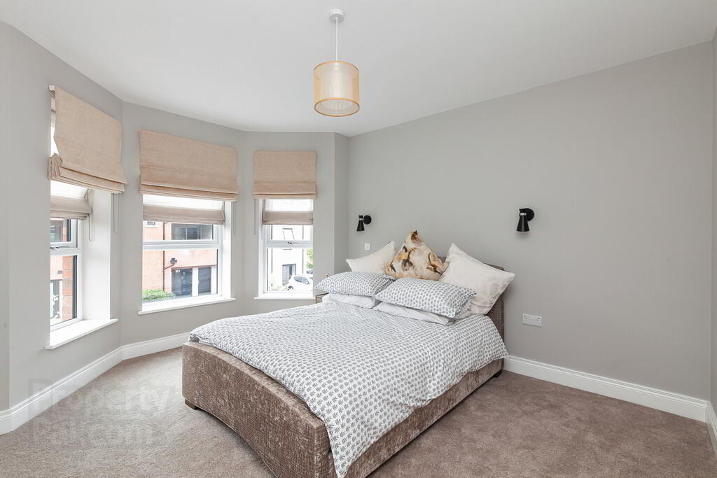 17b Upper Lisburn Road 17 of 35