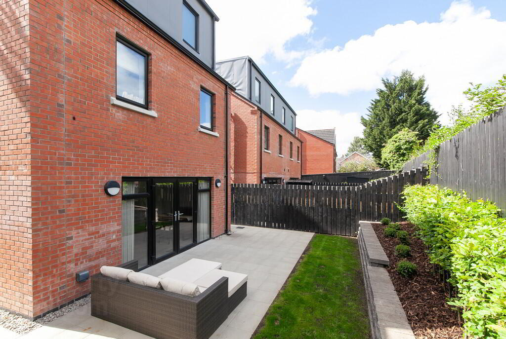 17b Upper Lisburn Road 34 of 35