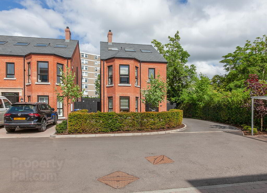 17b Upper Lisburn Road 35 of 35