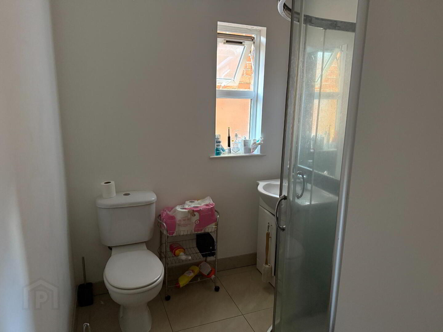 Flat 2, 89 Wellesley Avenue 4 of 6