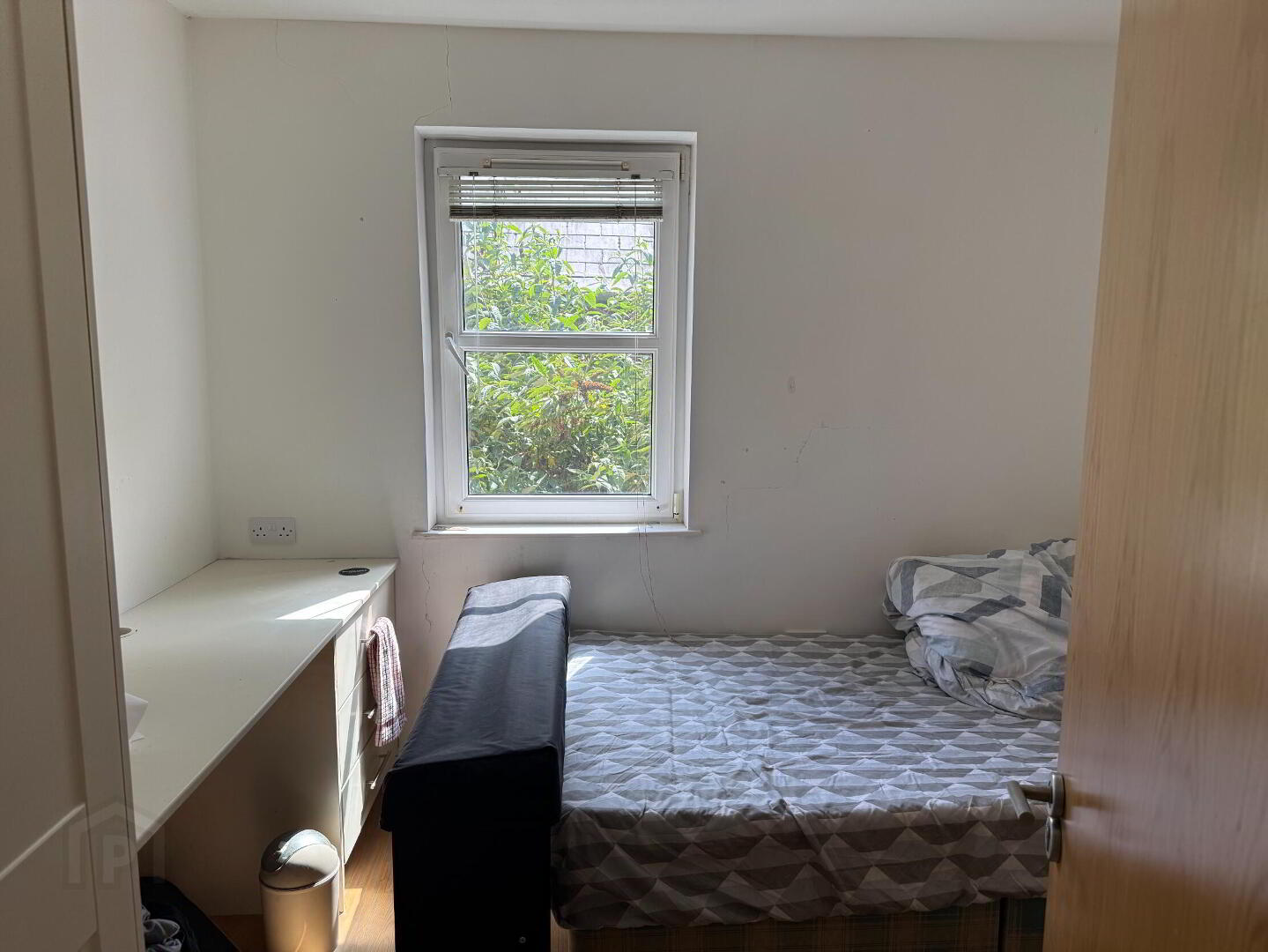 Flat 2, 89 Wellesley Avenue 6 of 6