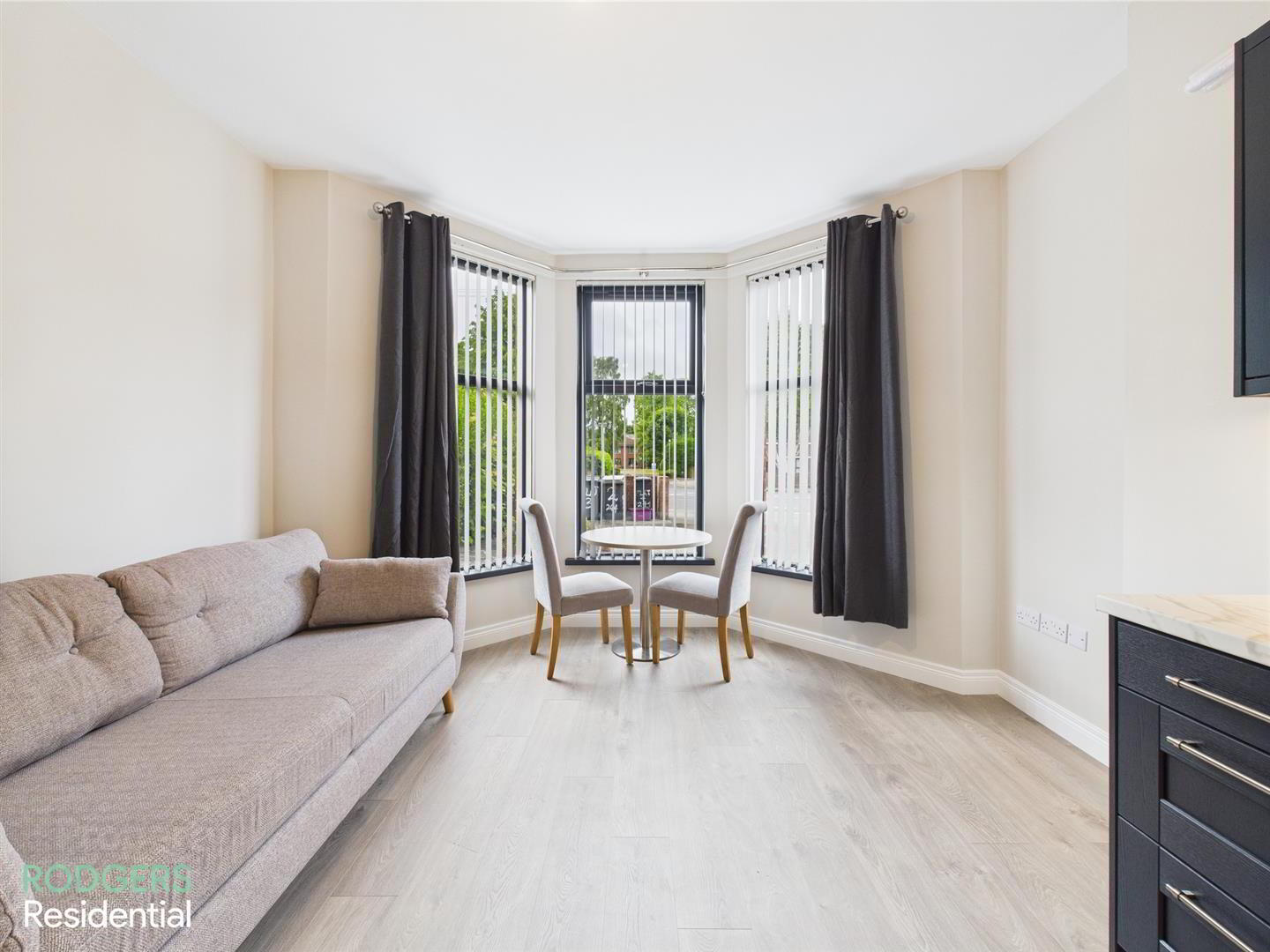 Apt 1, 244 Upper Newtownards Road 3 of 11