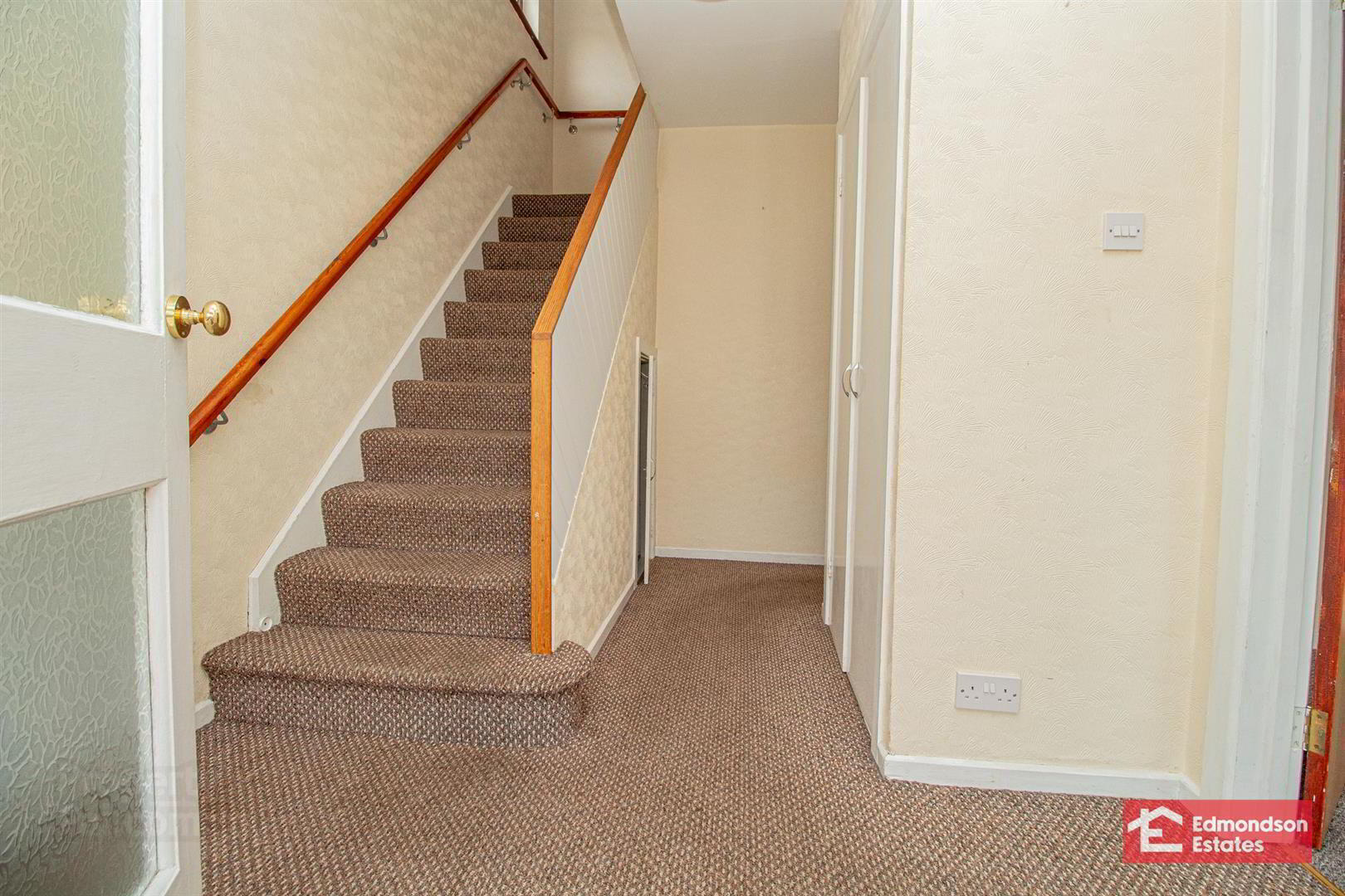29 Tullymore Park 3 of 20