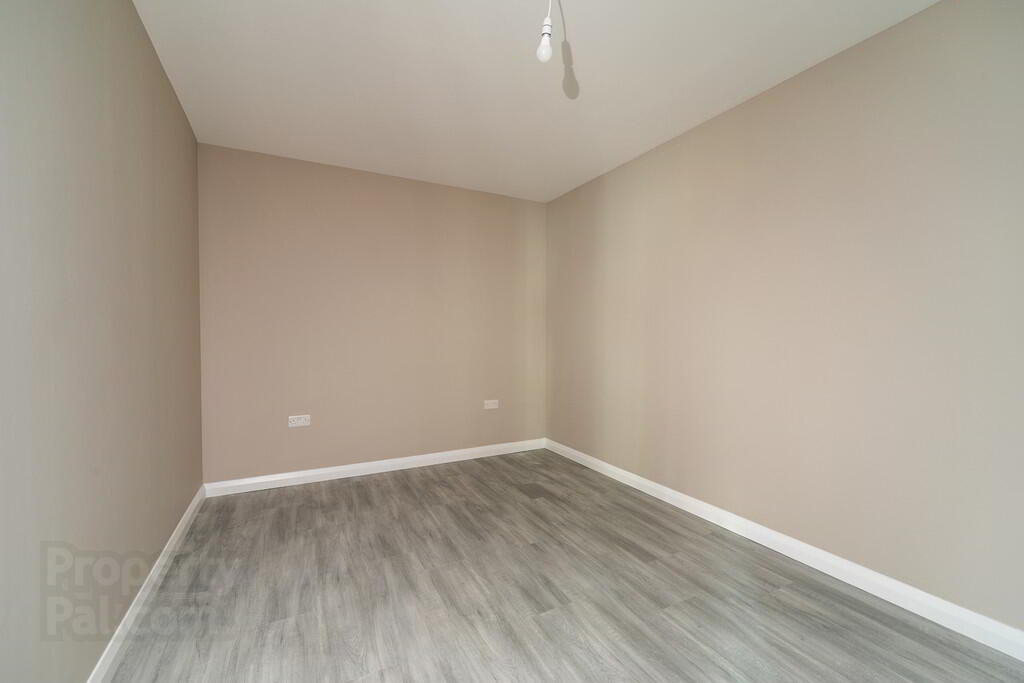 Apt 4 Moat House, 971-973 Upper Newtownards Road 5 of 8