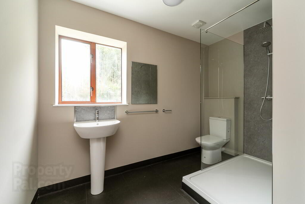 Apt 4 Moat House, 971-973 Upper Newtownards Road 7 of 8