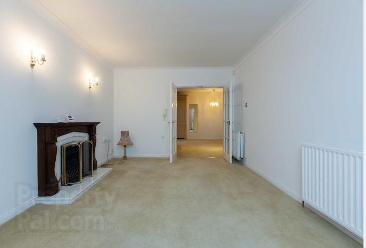 Apt 4, Knockdene Manor 4 of 10