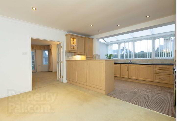 Apt 4, Knockdene Manor 7 of 10