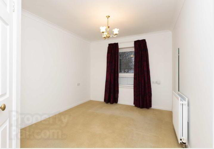 Apt 4, Knockdene Manor 8 of 10