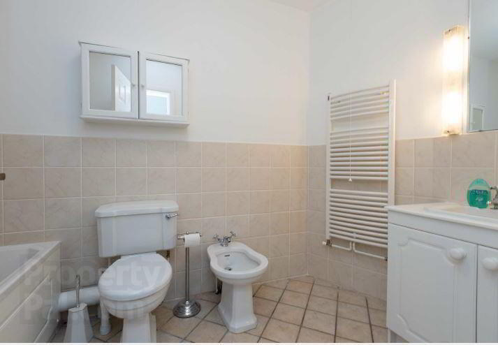 Apt 4, Knockdene Manor 10 of 10