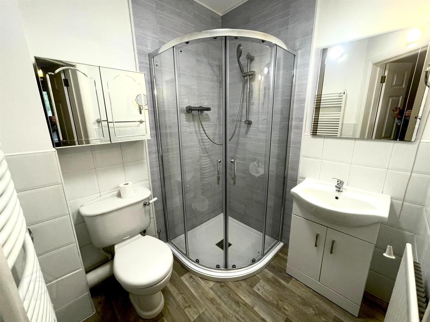 Apt 4, Knockdene Manor 8 of 11