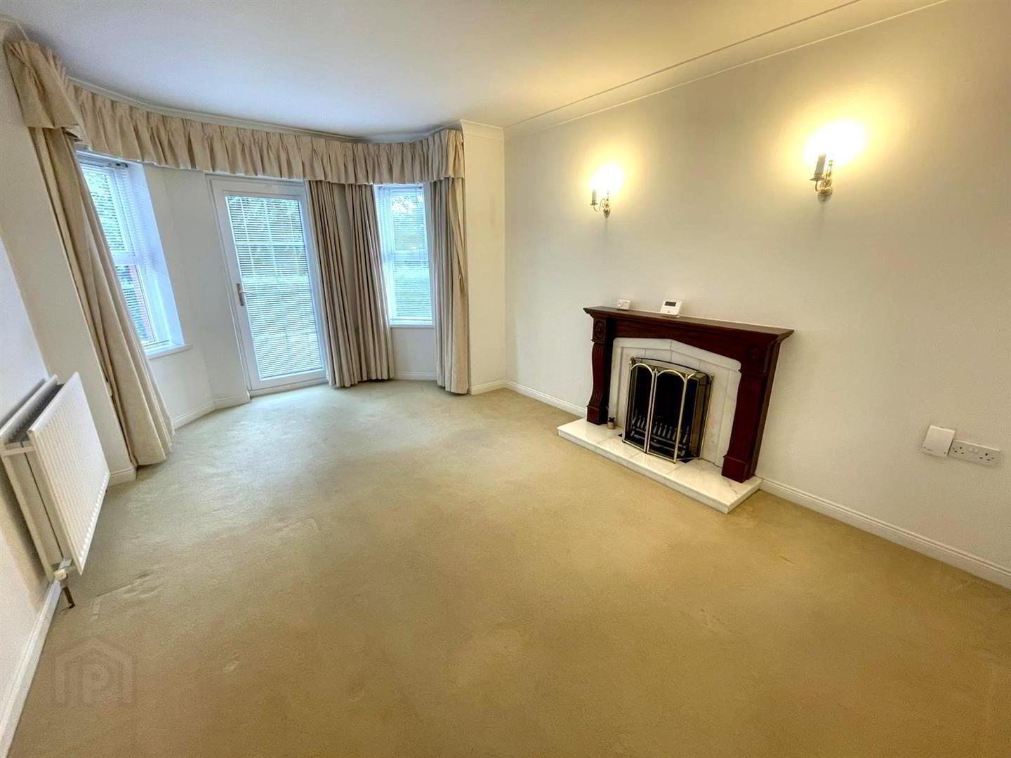 Apt 4, Knockdene Manor 3 of 11