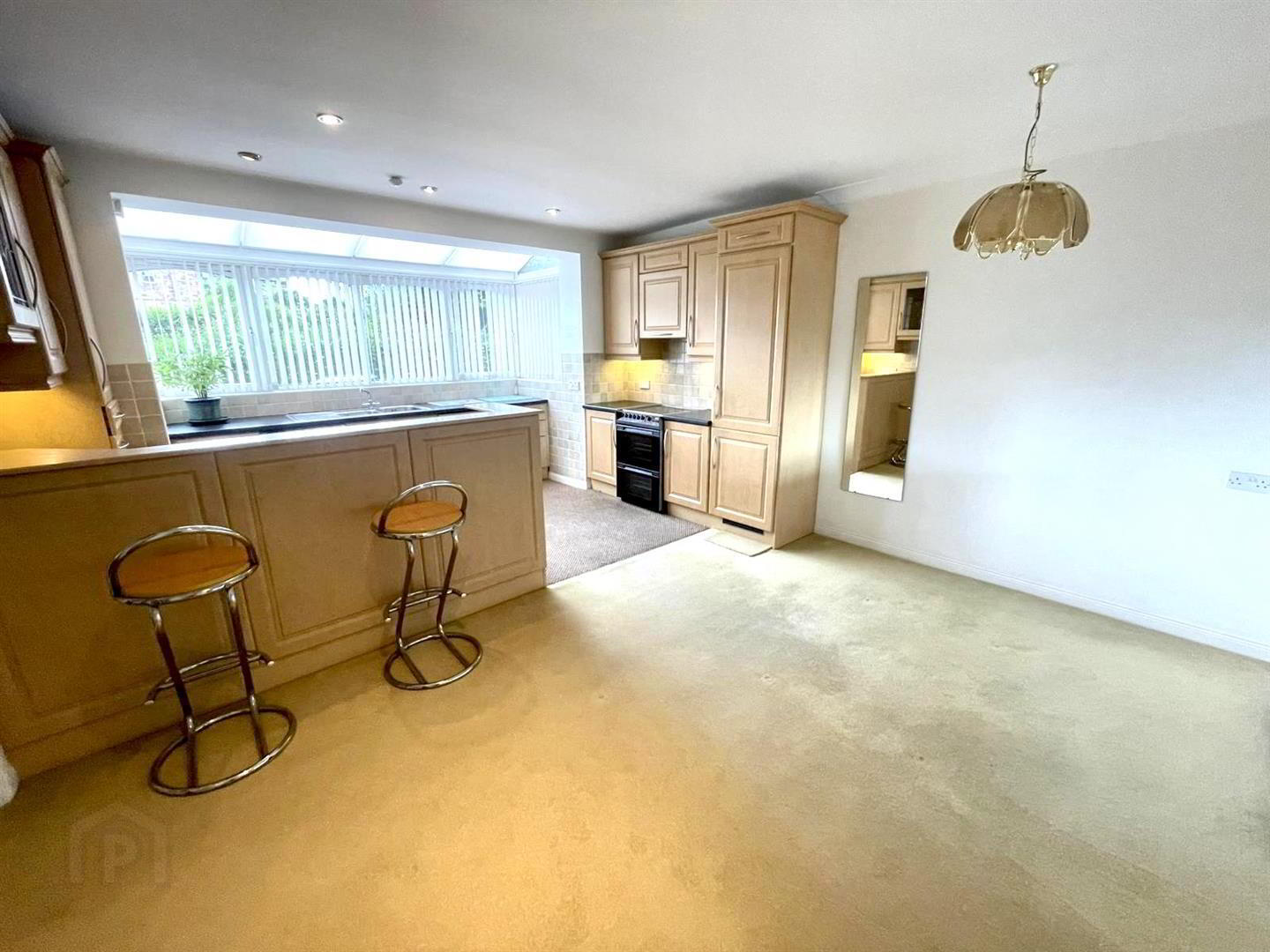 Apt 4, Knockdene Manor 5 of 11