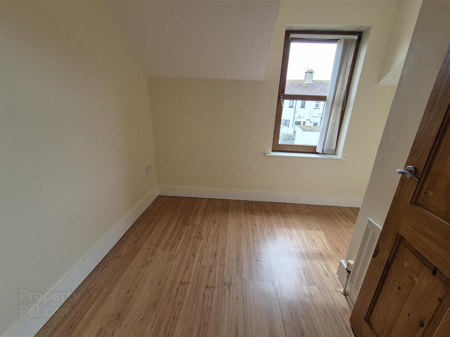 15 Armstrong Avenue 8 of 9
