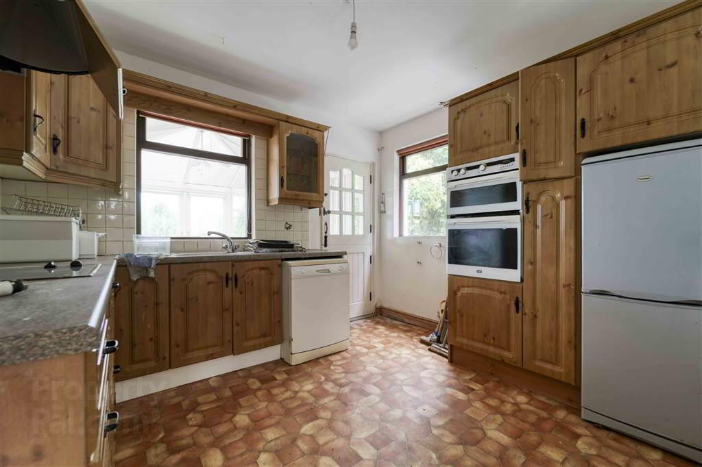 14 Lisburn Road 10 of 19