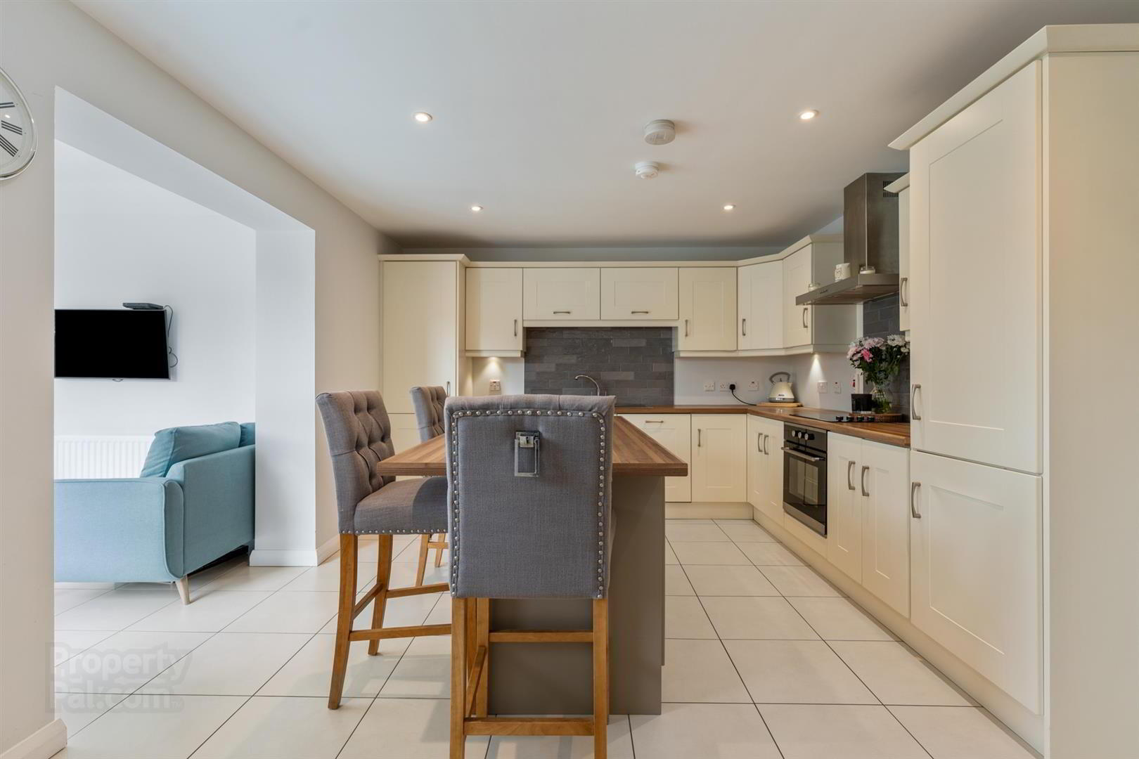 12 Millbank Grove 10 of 29