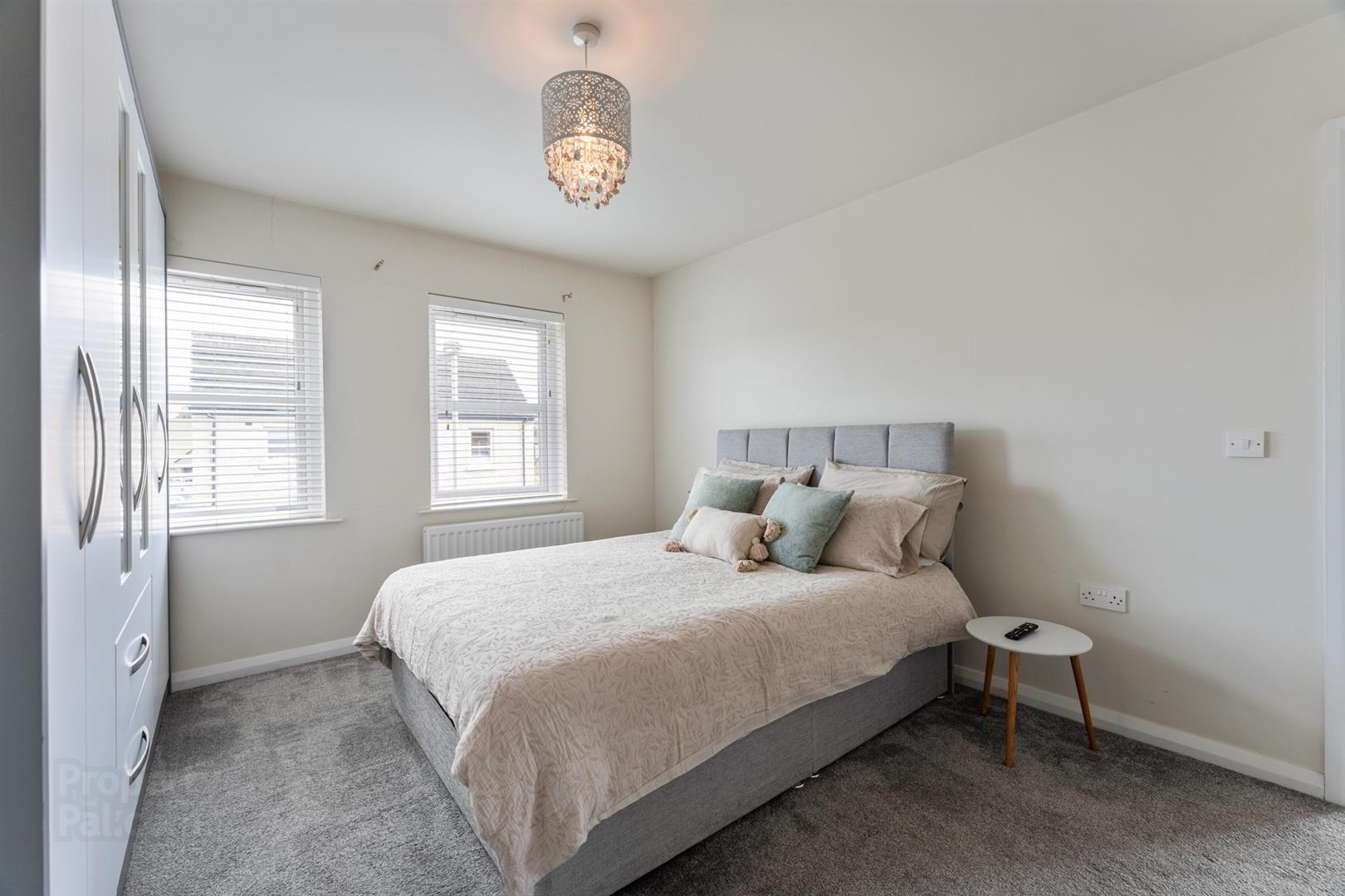 12 Millbank Grove 14 of 29