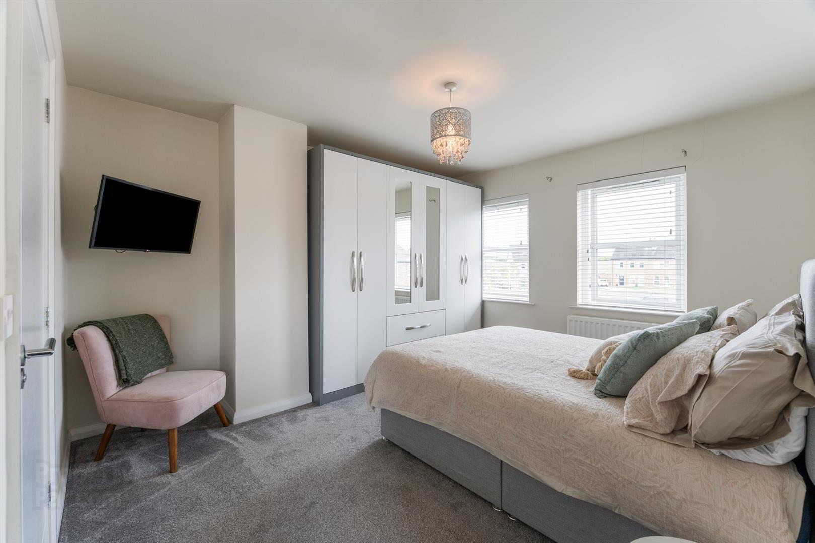 12 Millbank Grove 15 of 29