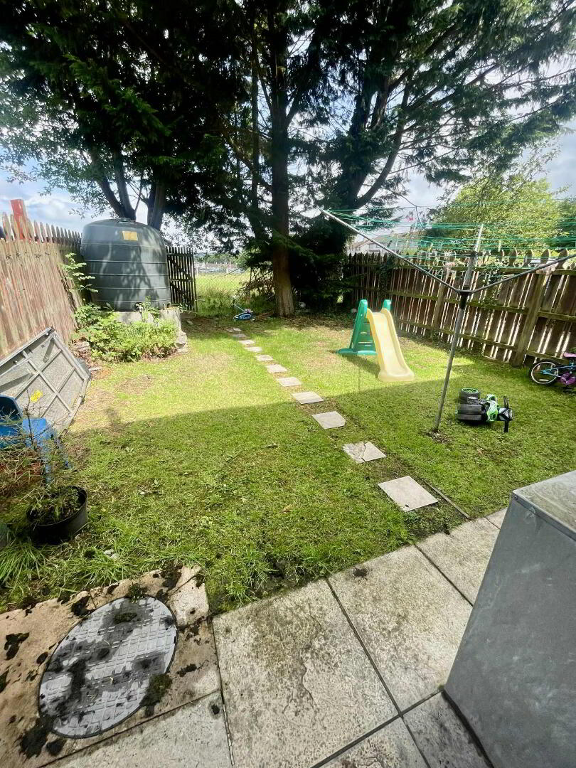 4 Ivy Mead Court 16 of 17
