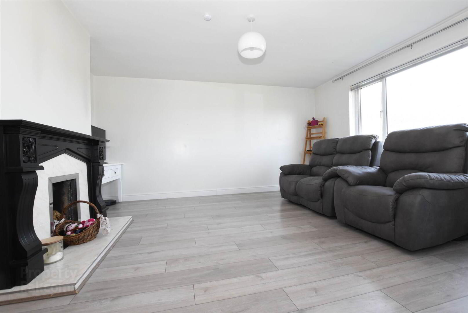 4 Regency Drive 4 of 15