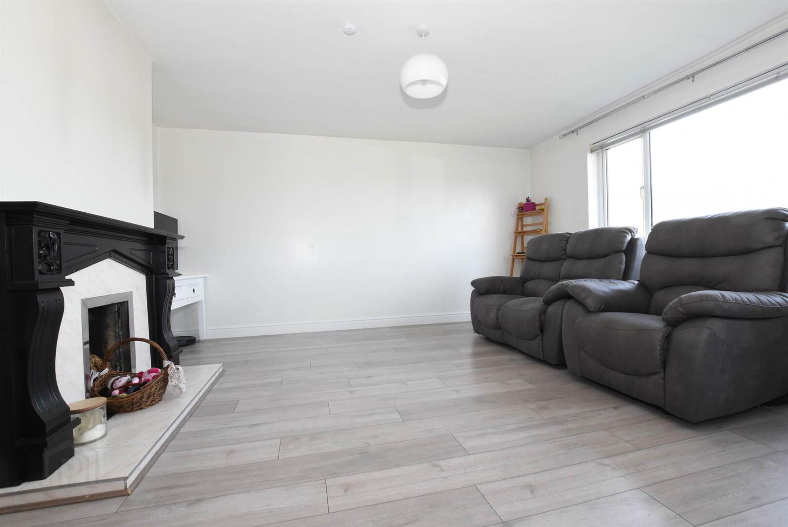 4 Regency Drive 4 of 15