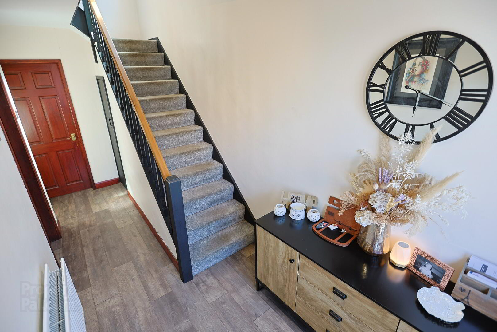 26 Oakleigh Park 6 of 44