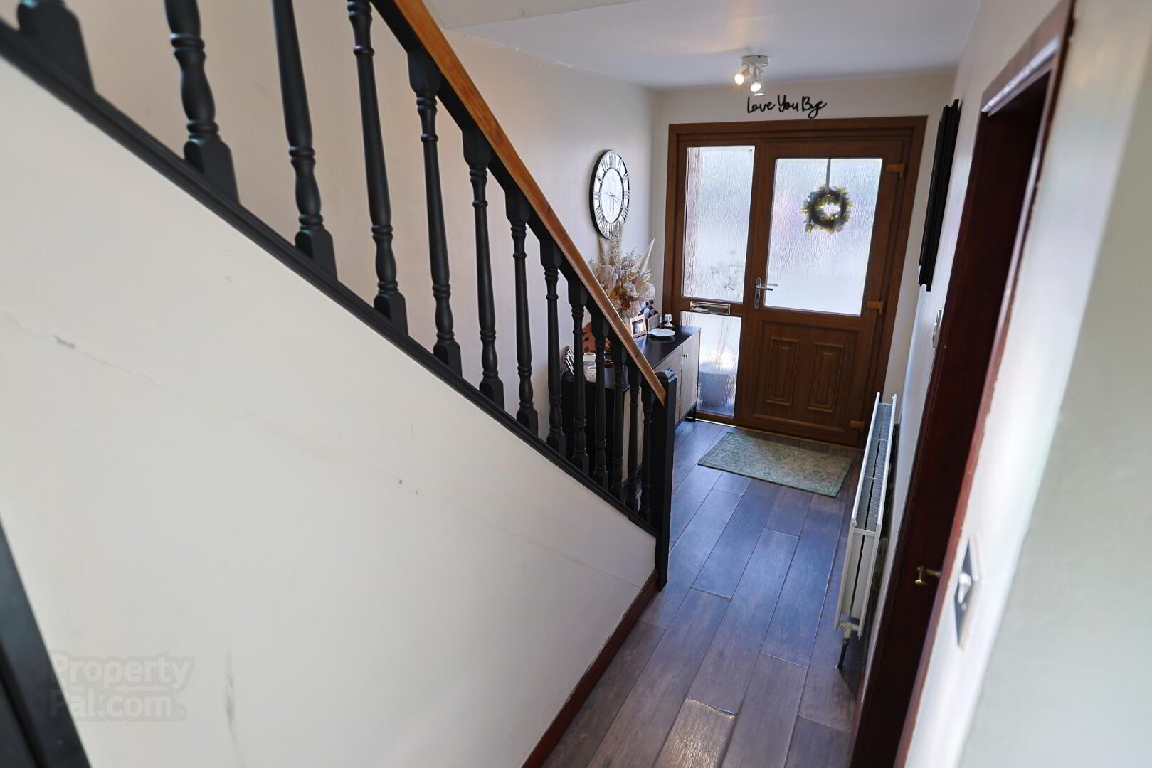 26 Oakleigh Park 8 of 44