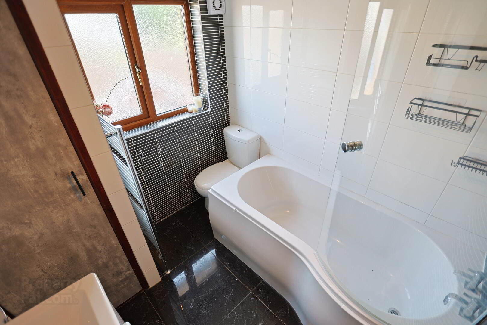 26 Oakleigh Park 30 of 44