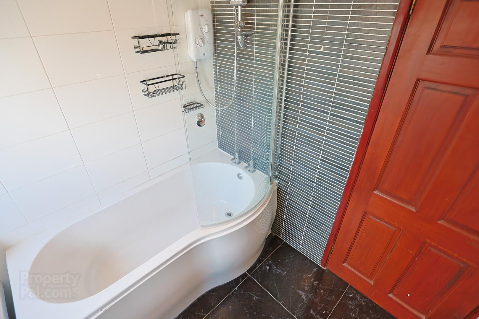 26 Oakleigh Park 31 of 44