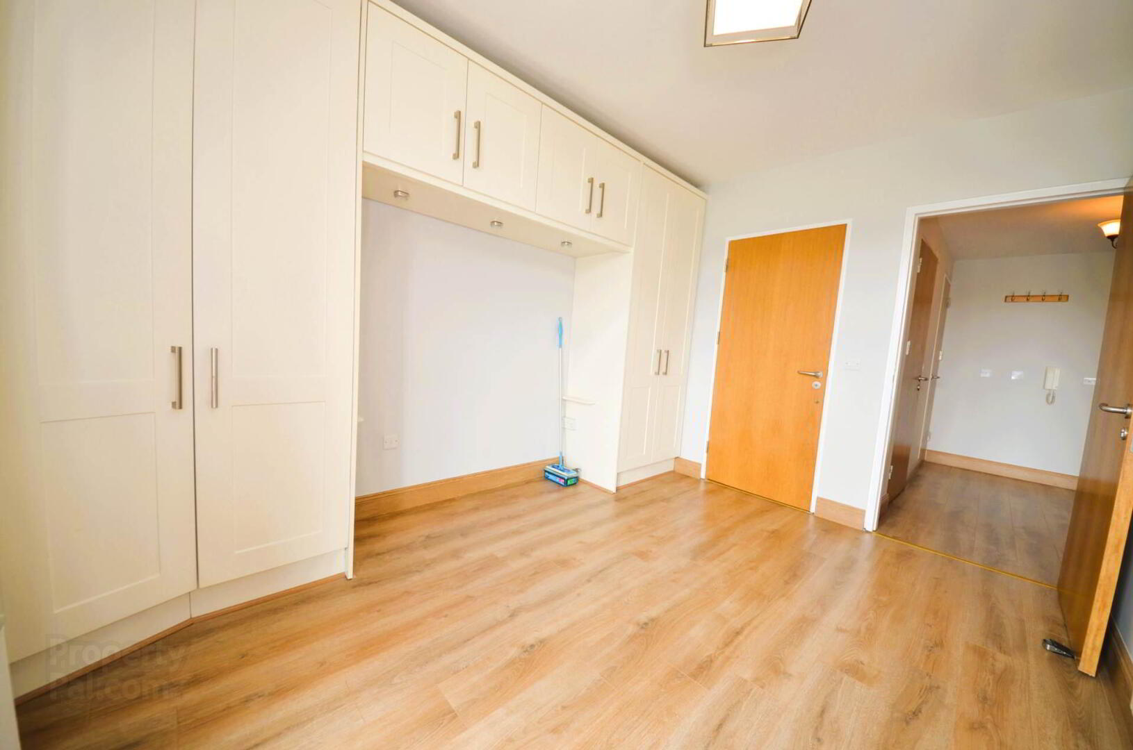 52 Grove Court 6 of 9