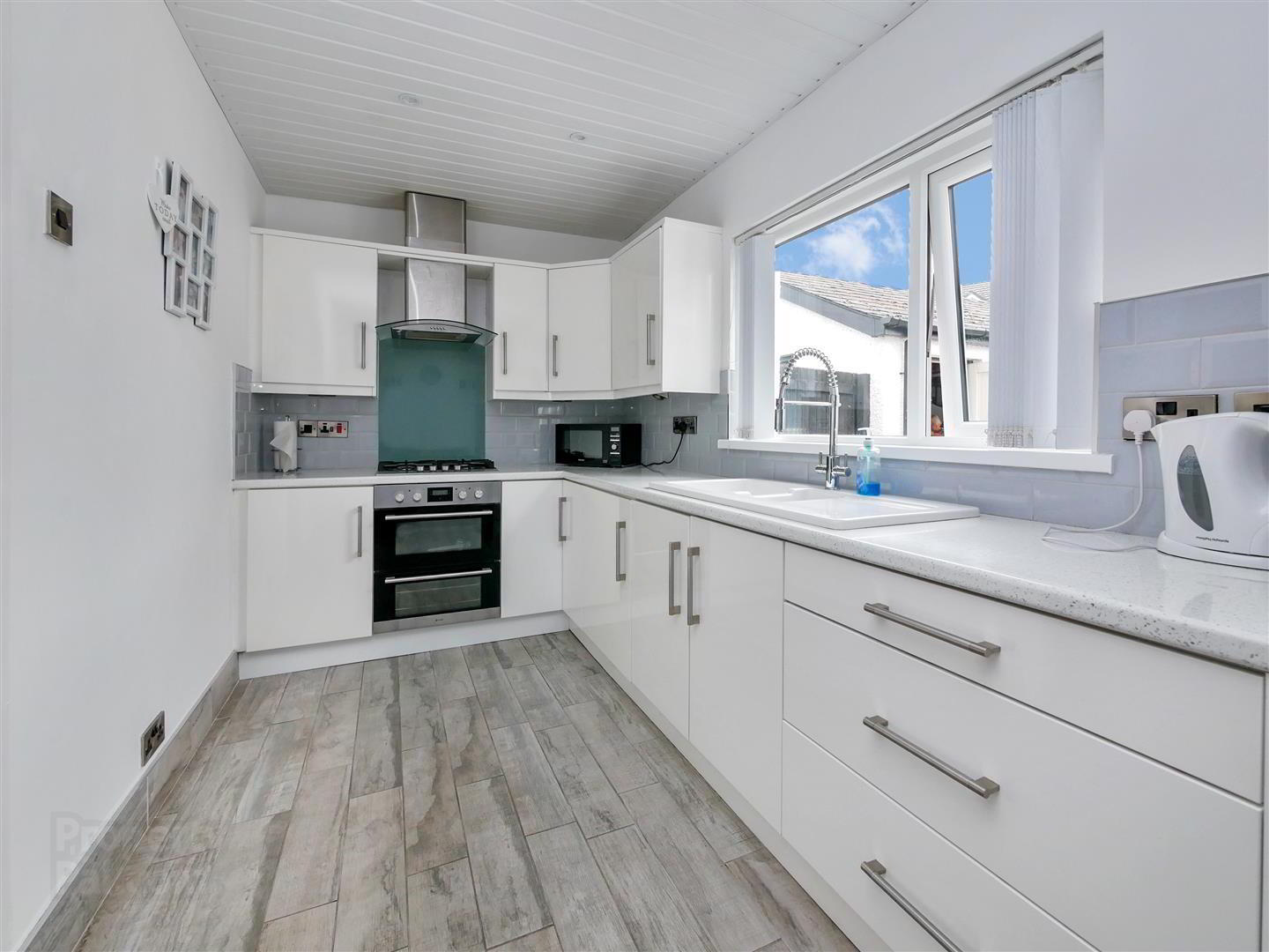 6 Bapaume Avenue 4 of 15