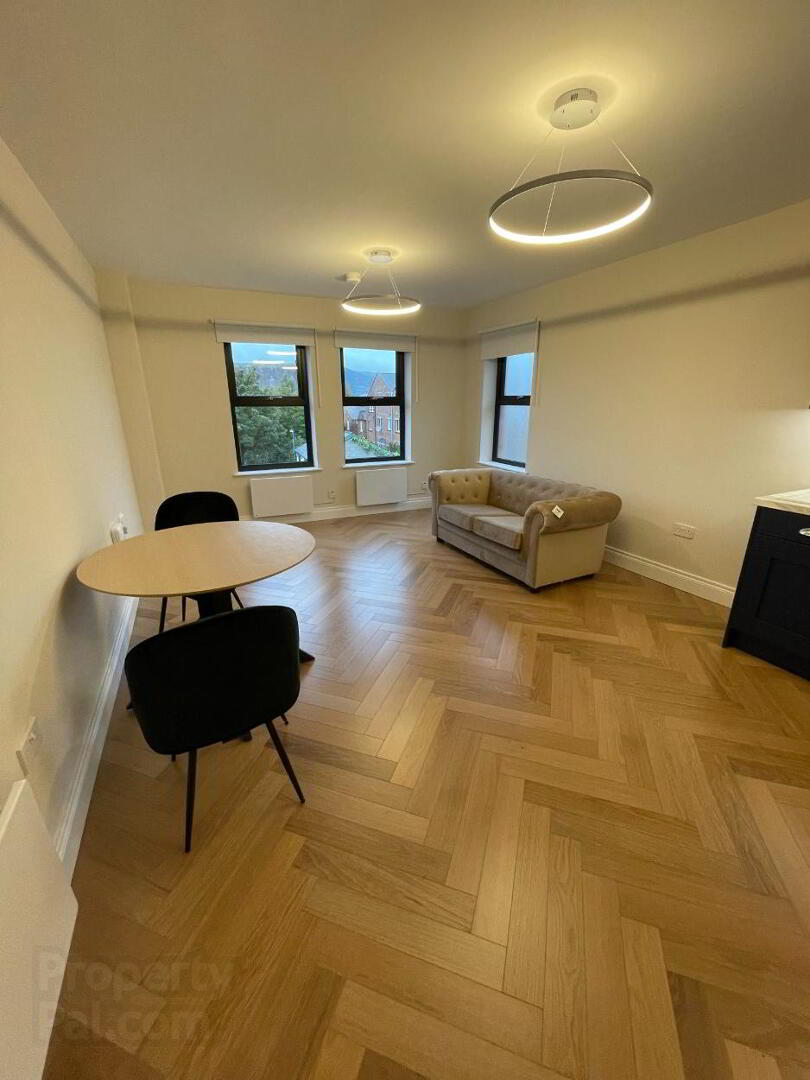 Apt 4, 1 Eglantine Place 6 of 20