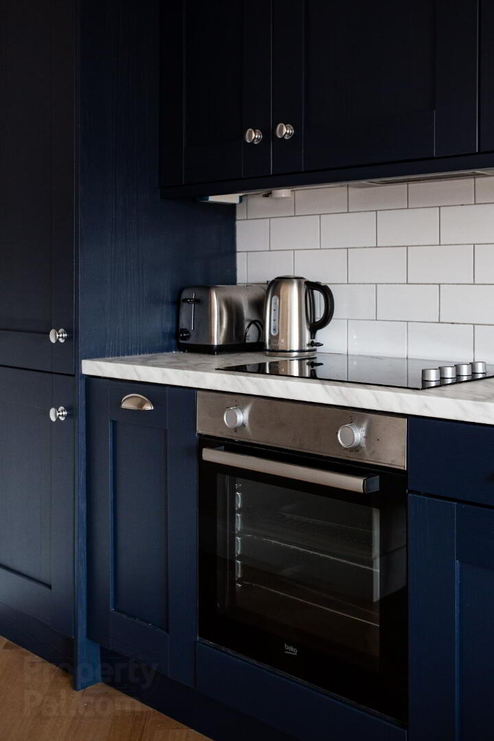 Apt 4, 1 Eglantine Place 11 of 20