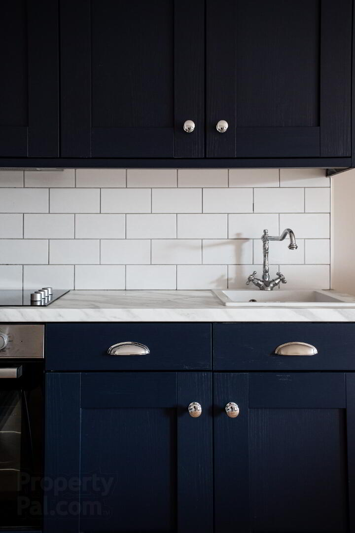 Apt 4, 1 Eglantine Place 12 of 20