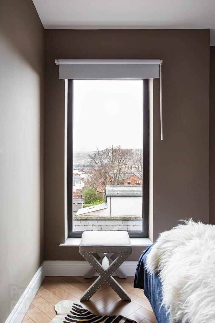 Apt 4, 1 Eglantine Place 13 of 20