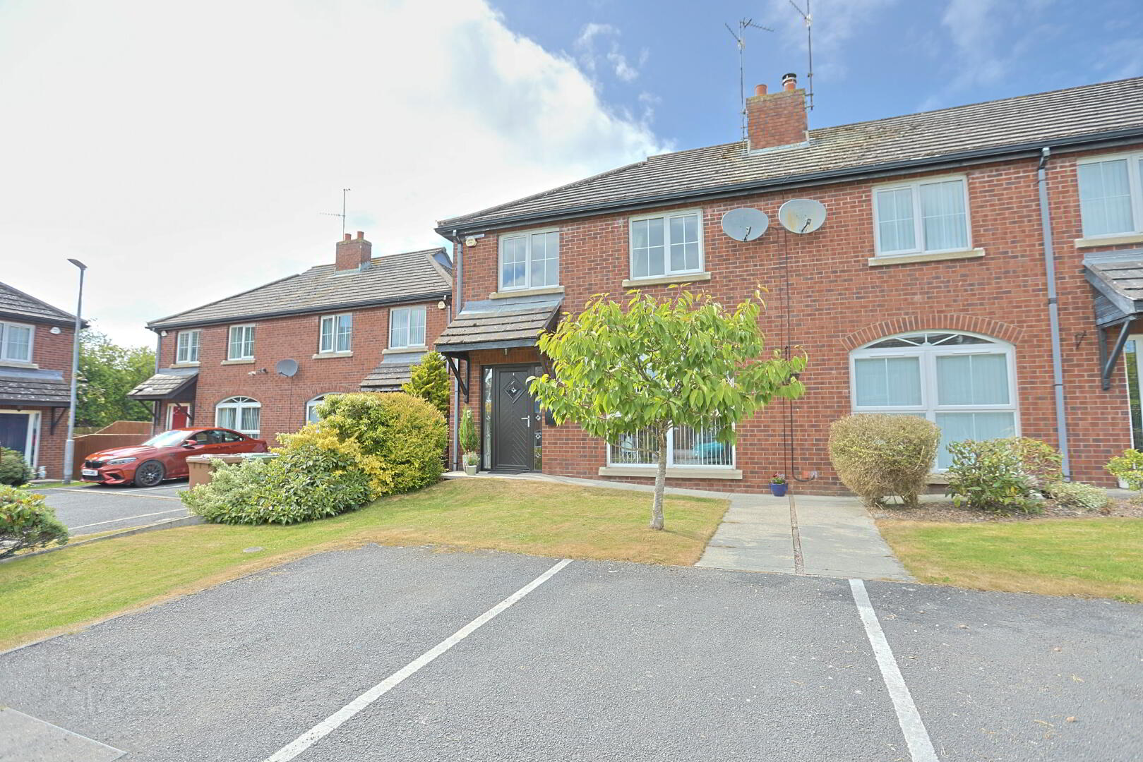 85 Roes Hill 3 of 49