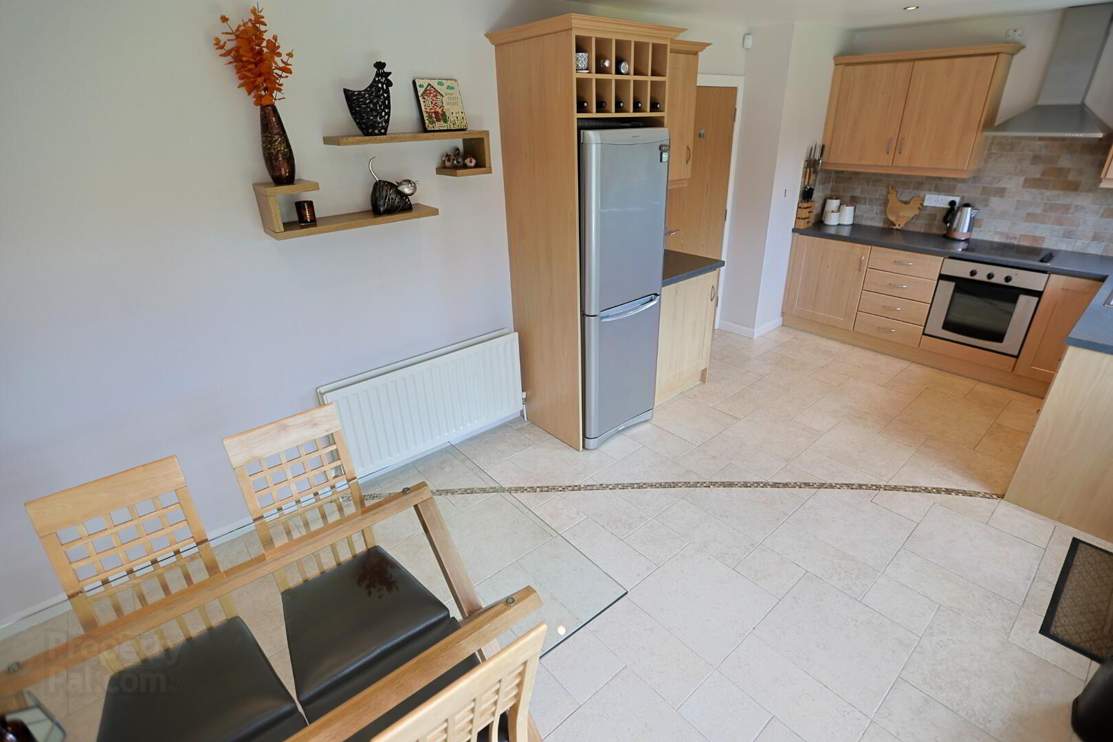 85 Roes Hill 11 of 49