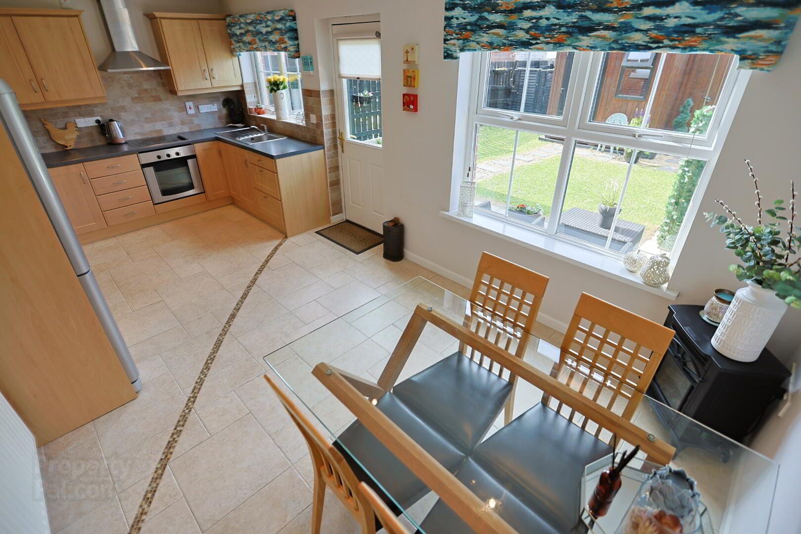 85 Roes Hill 12 of 49
