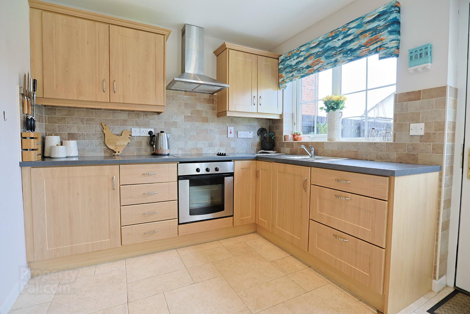 85 Roes Hill 13 of 49