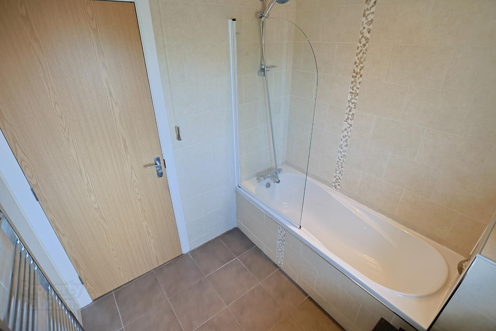 85 Roes Hill 40 of 49