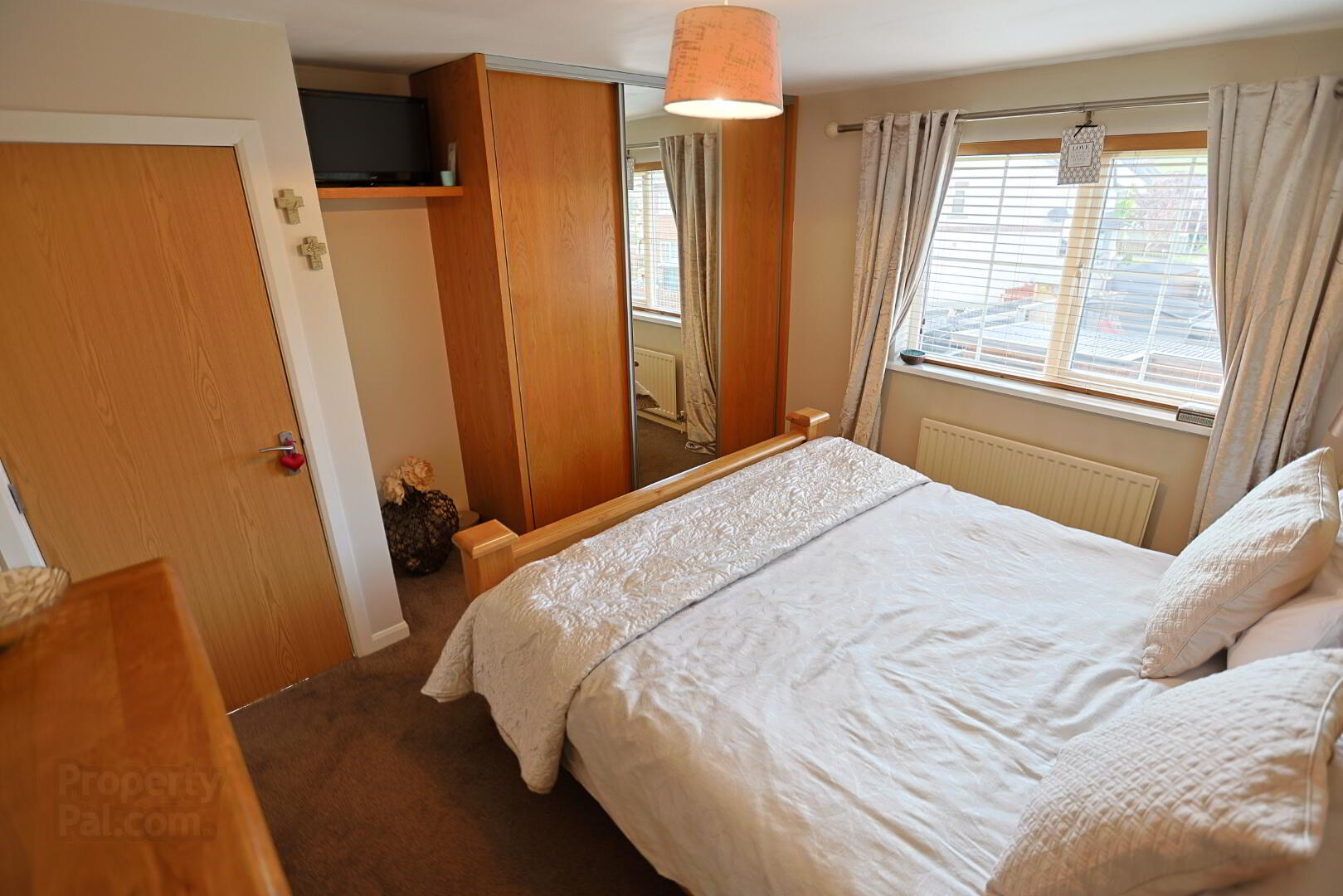 85 Roes Hill 25 of 49