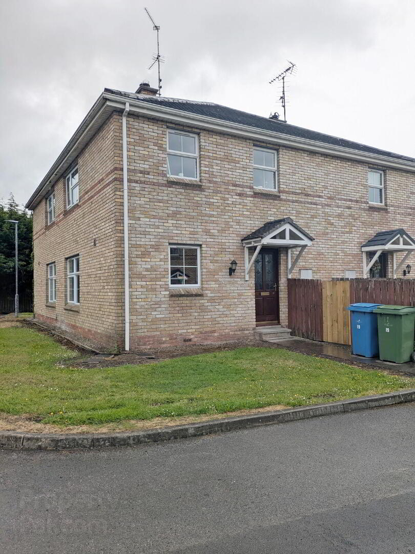 19 Woodview 1 of 8